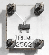 Bild 6: Der MOSFET selbst ist nur wenige Millimeter groß!